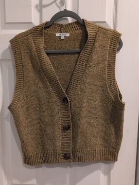 Madewell Speckled Knit Button-Up Vest in Olive Tweed